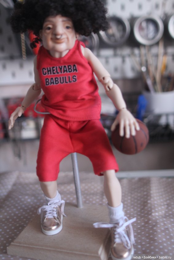 Бабуля-Баскетболистка — Авторские шарнирные куклы своими руками: лепка (фото 9)