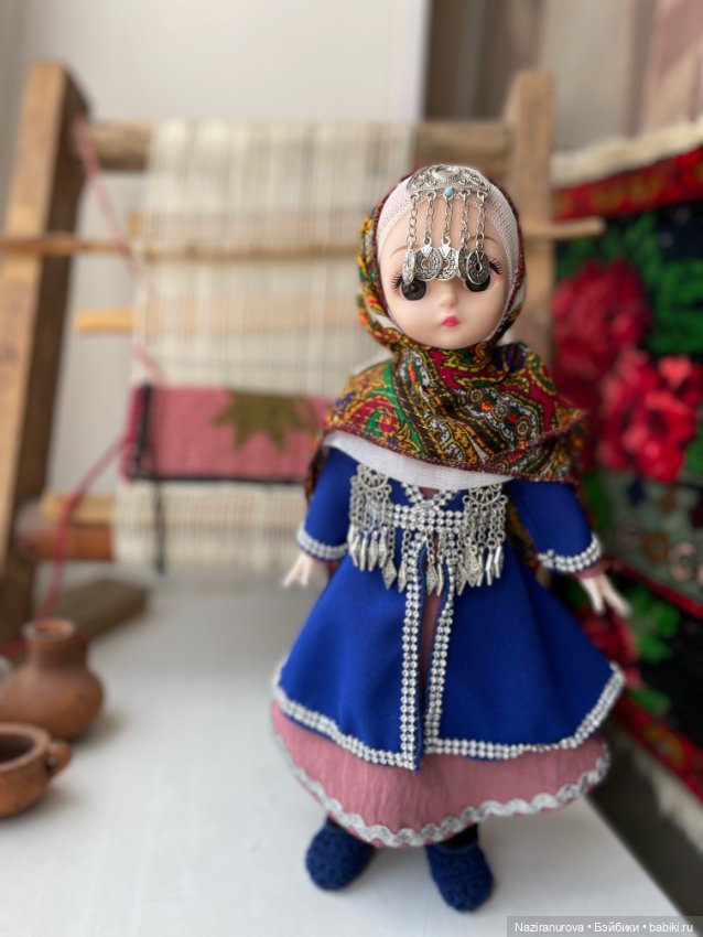 Куклы в национальных костюмах (фото 10)