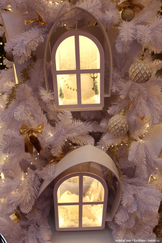 Тысяча и одна елка! ГУМ-2021