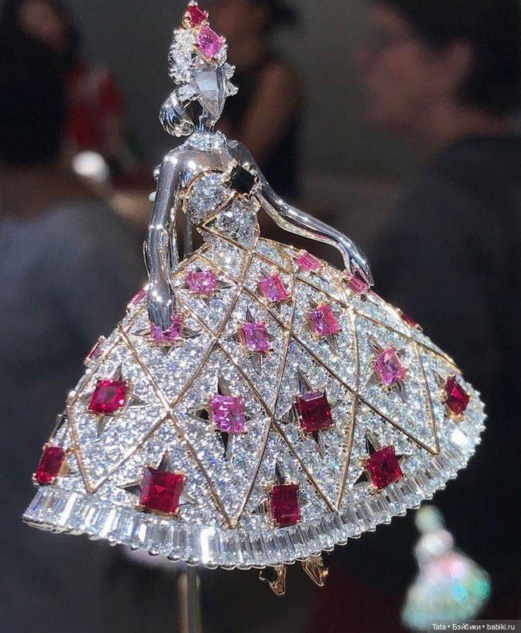 Знаменитые драгоценные броши-балерины от Van Cleef & Arpels