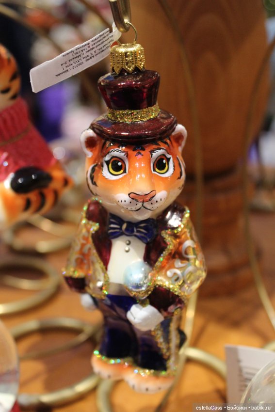 Тигр подкрадывается по снегу (фото 3)