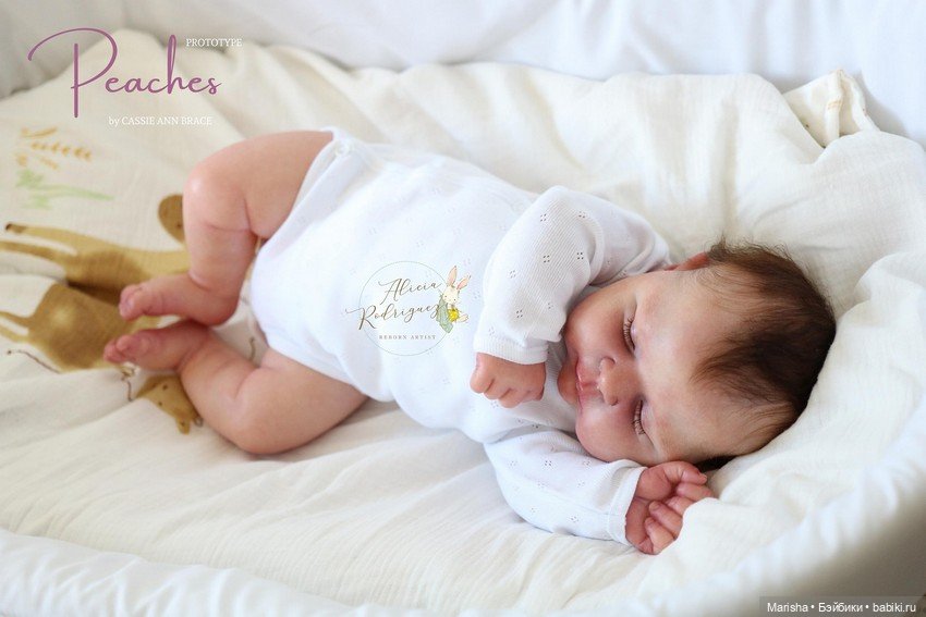Peaches скульптора Cassie Brace, автор прототипа Alicia Rodriguez (фото 6)
