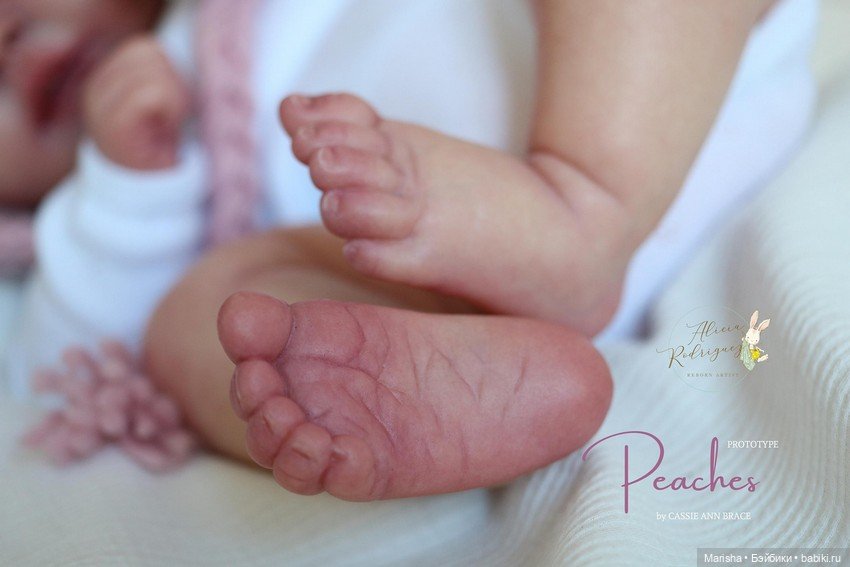Peaches скульптора Cassie Brace, автор прототипа Alicia Rodriguez (фото 8)