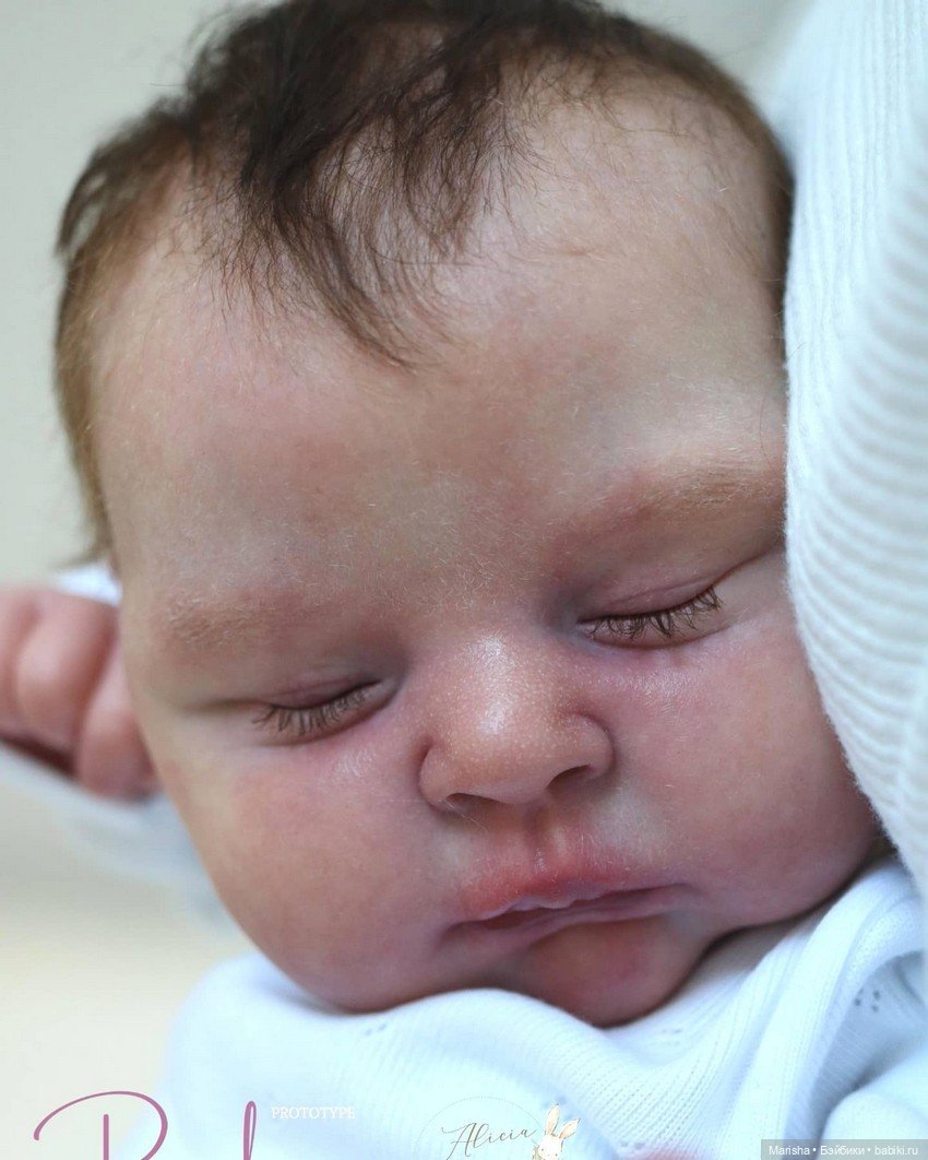 Peaches скульптора Cassie Brace, автор прототипа Alicia Rodriguez (фото 3)