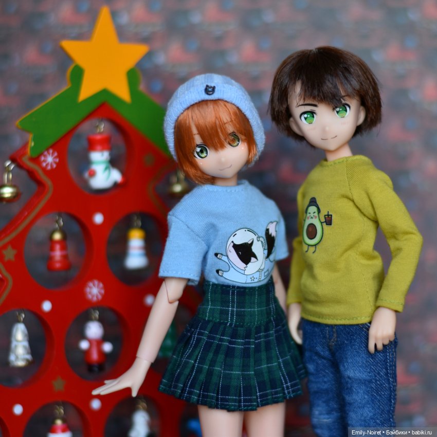 Аки и Рин нарядили ёлочку (фото 6)