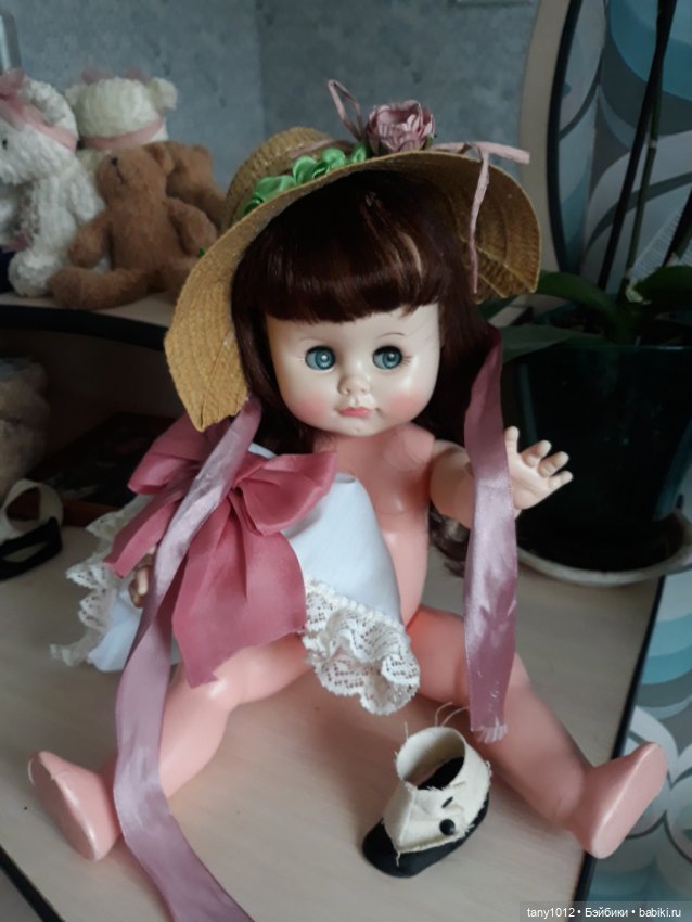 Обидеть куклу может каждый и даже ноги оторвать (фото 7)