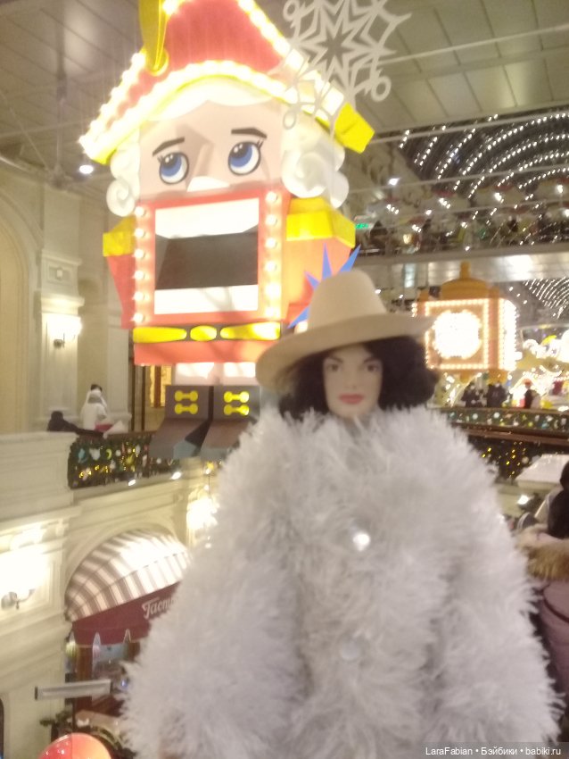 Жаклин на параде ёлок — Портретные куклы знаменитостей: звезды кино (фото 4)