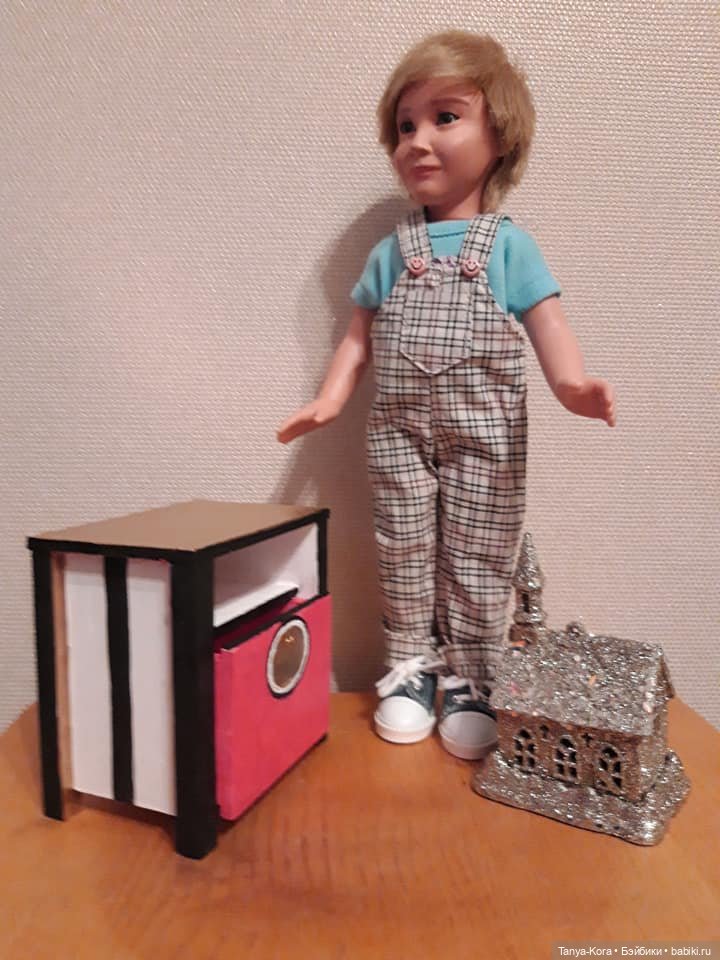 Тумбочка в стиле поп - арт (фото 4)