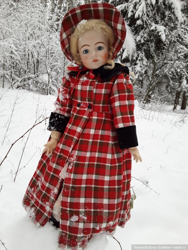 "Деревья в снегу утопают. Красива ты всё же, зима