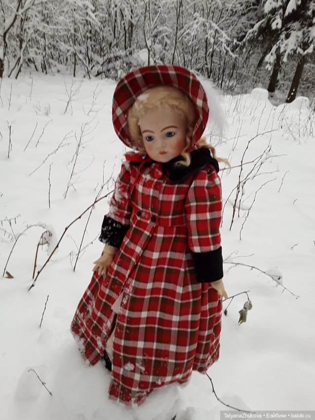 "Деревья в снегу утопают. Красива ты всё же, зима