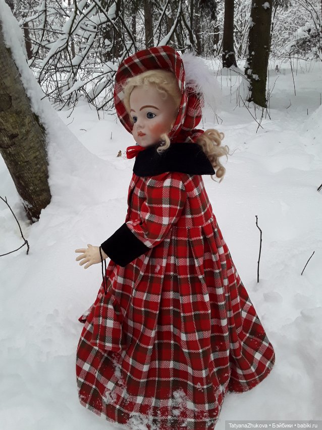 "Деревья в снегу утопают. Красива ты всё же, зима