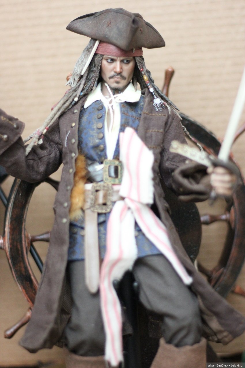 Фигурка Джека Воробья от Hot Toys