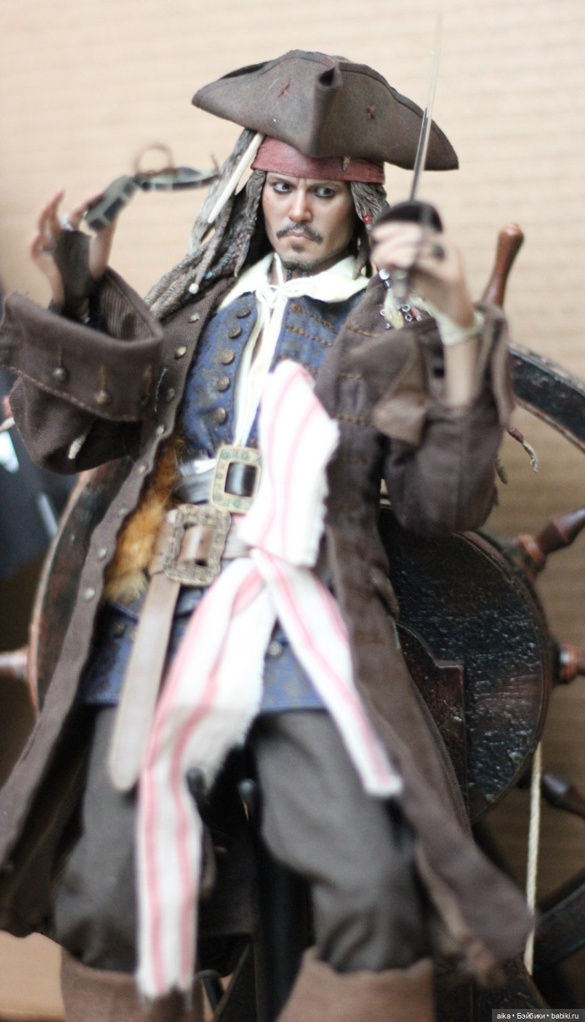 Фигурка Джека Воробья от Hot Toys