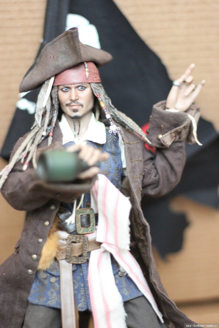 Фигурка Джека Воробья от Hot Toys (фото 3)