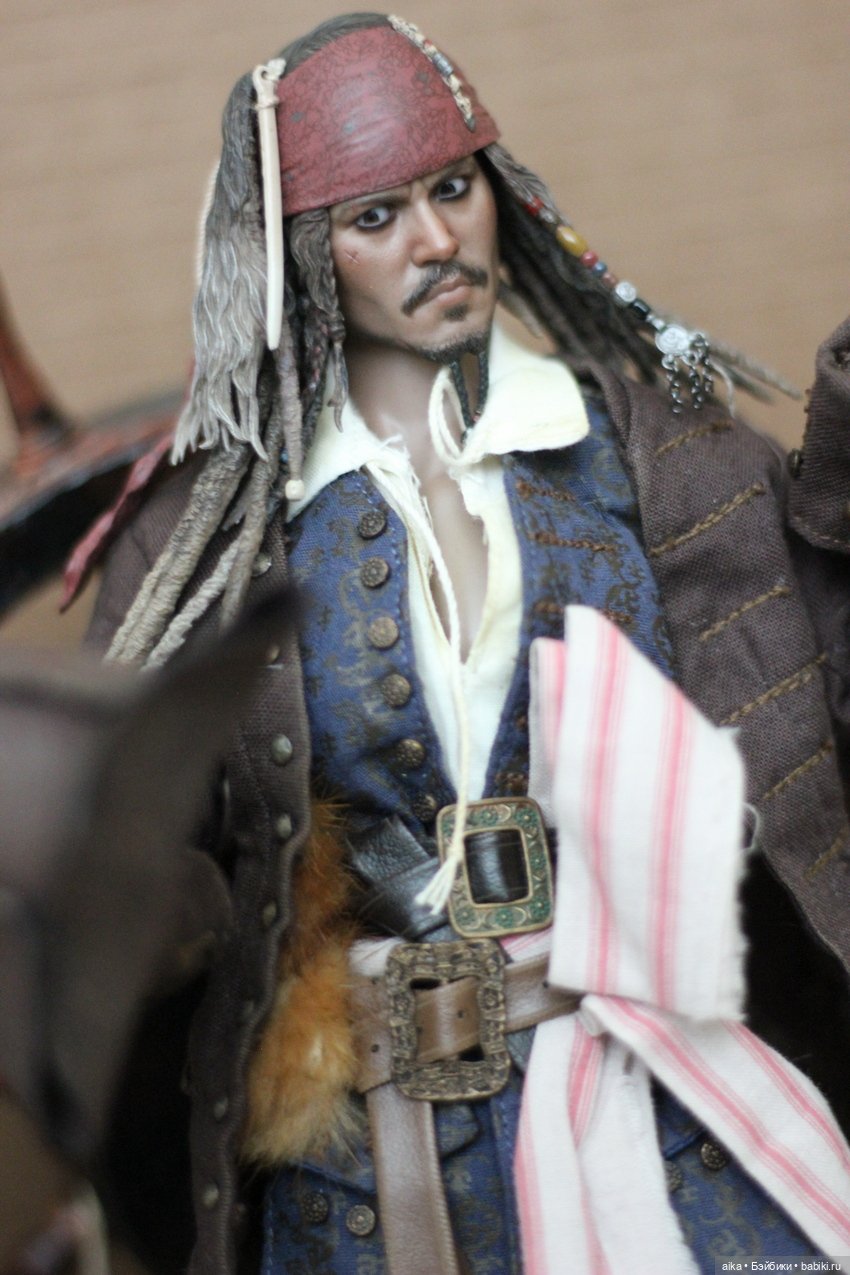 Фигурка Джека Воробья от Hot Toys