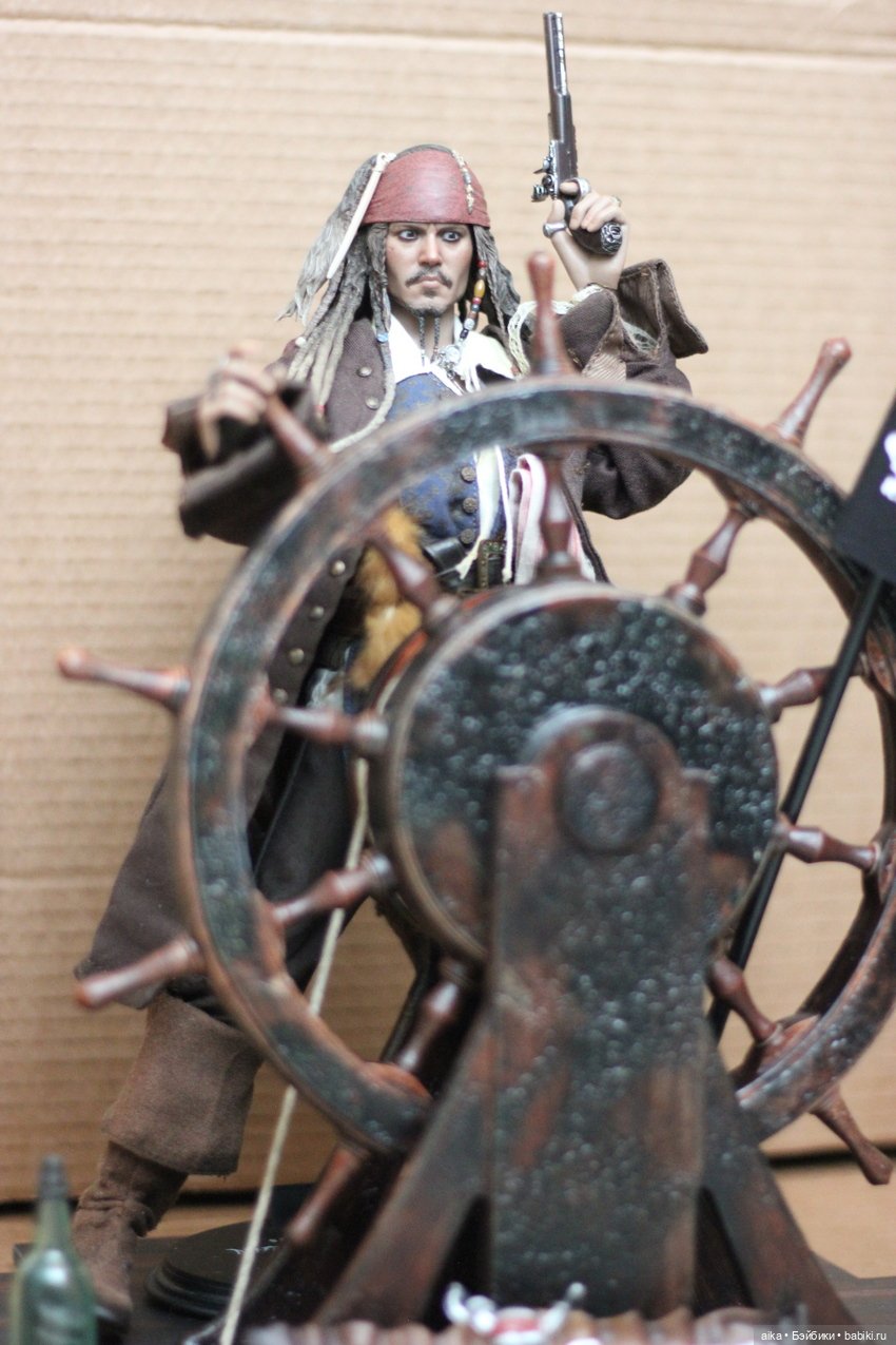 Фигурка Джека Воробья от Hot Toys