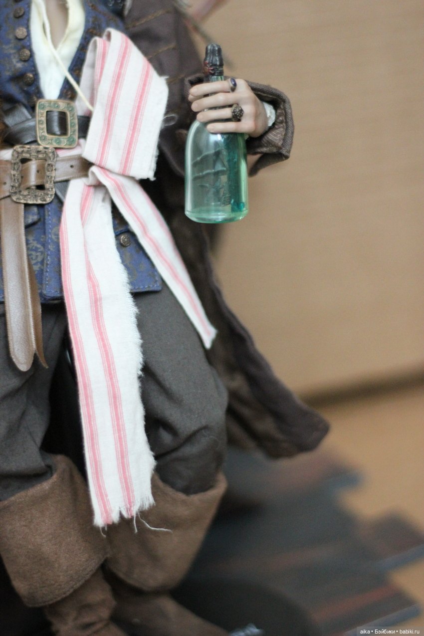 Фигурка Джека Воробья от Hot Toys