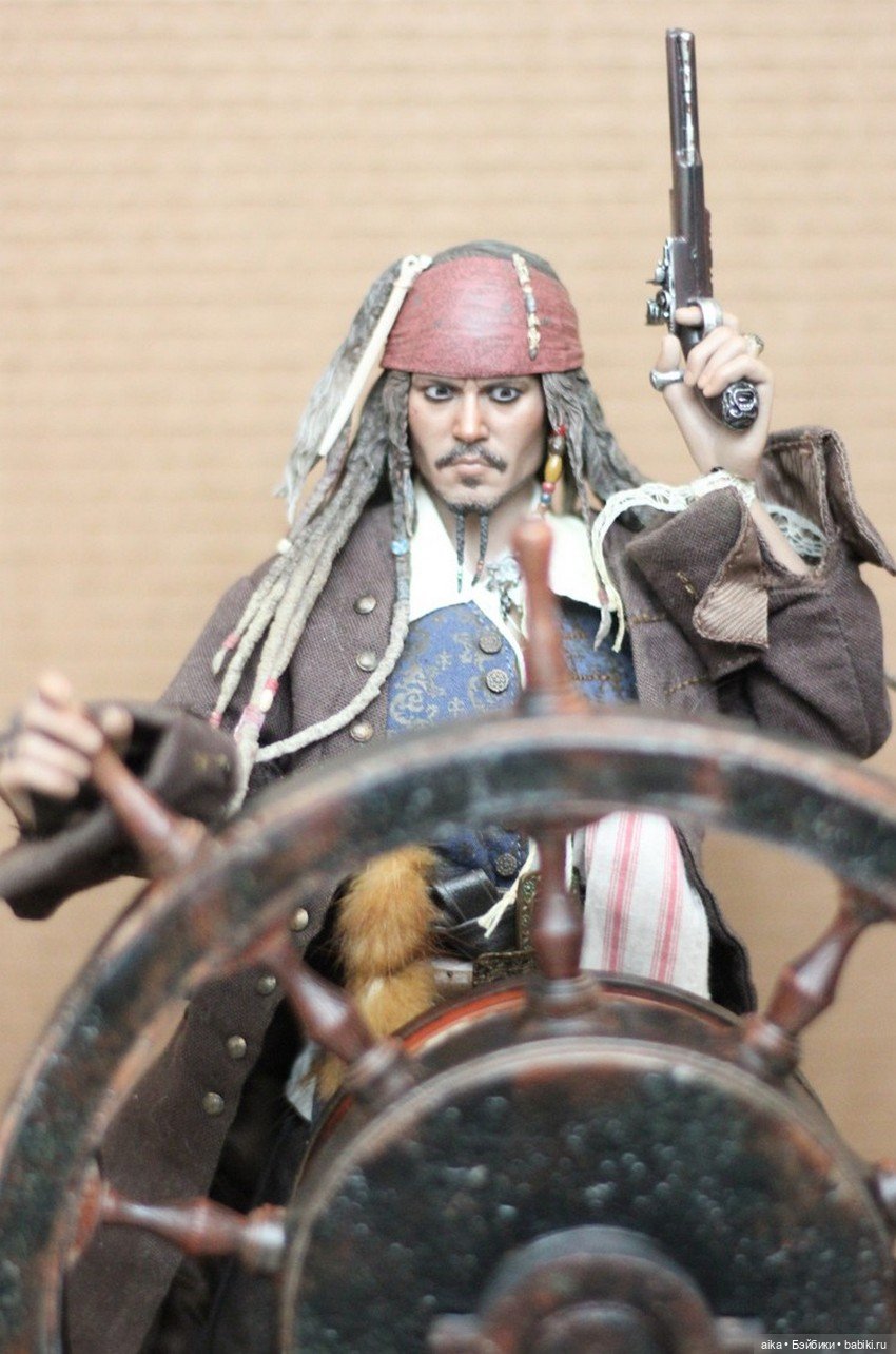Фигурка Джека Воробья от Hot Toys
