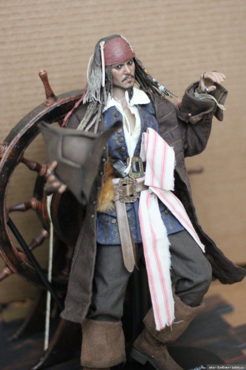 Фигурка Джека Воробья от Hot Toys