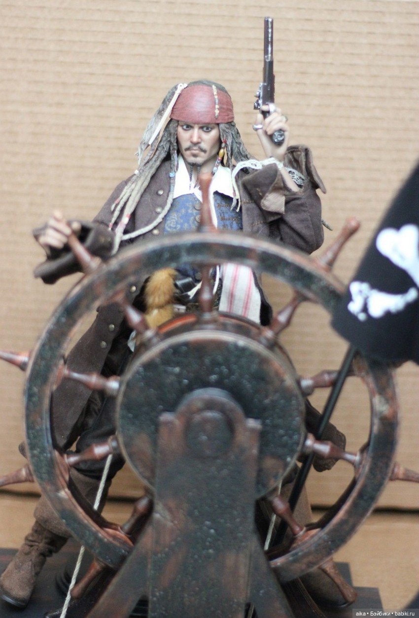 Фигурка Джека Воробья от Hot Toys