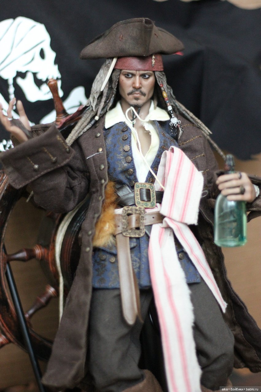 Фигурка Джека Воробья от Hot Toys