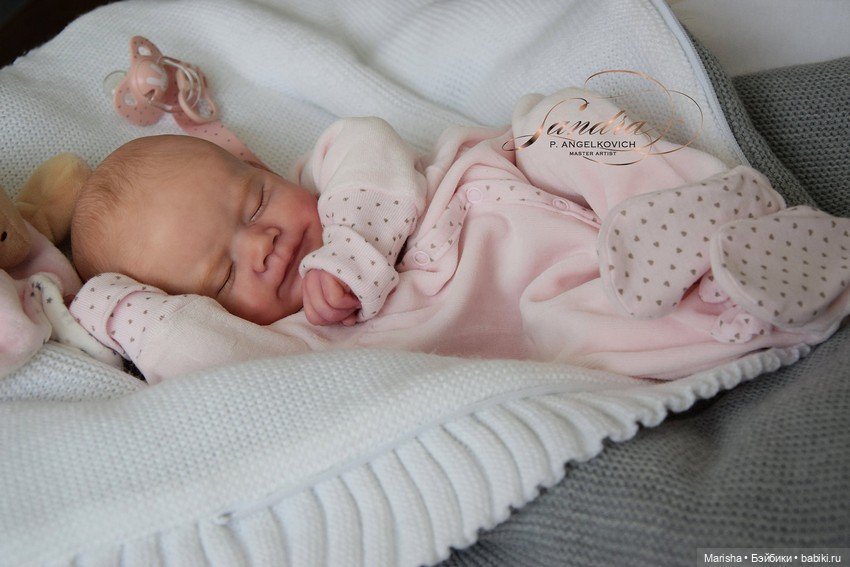 Renee скульптора Melanie Gabhardt, автор прототипа Sandra Picaro Angelkovich