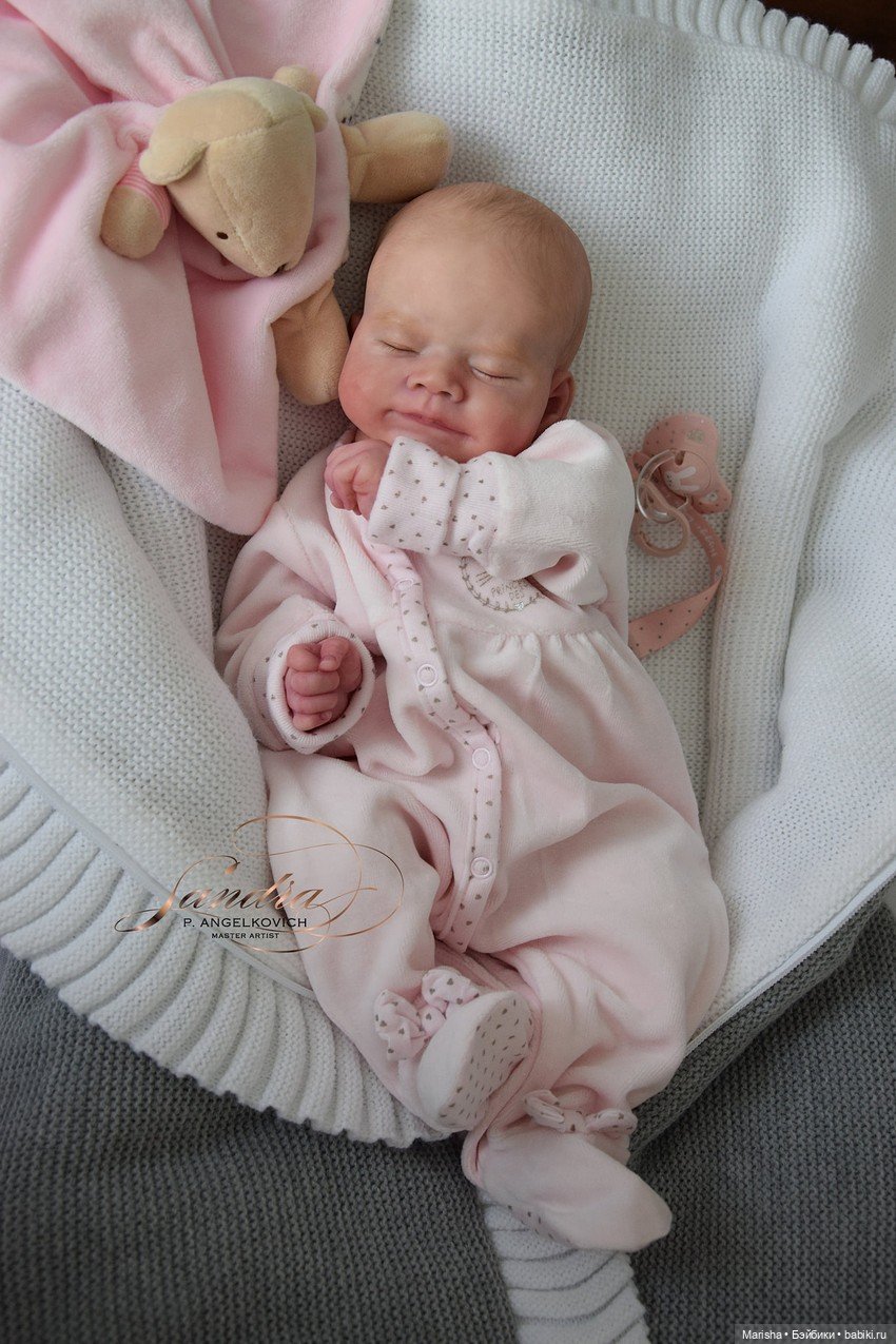 Renee скульптора Melanie Gabhardt, автор прототипа Sandra Picaro Angelkovich