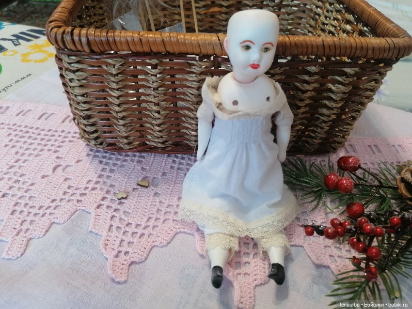 Реплика антикварных кукол