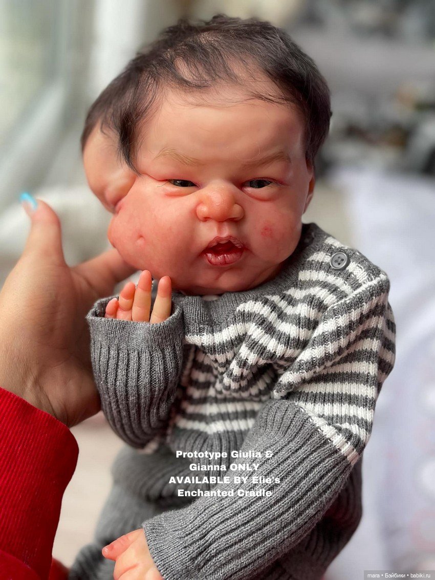 Gianna & Giulia скульптора Vincenzina Caré, автор прототипа Elie Habibi (фото 3)