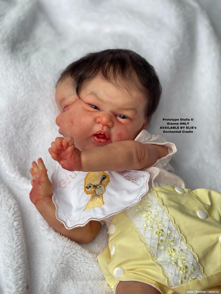 Gianna & Giulia скульптора Vincenzina Caré, автор прототипа Elie Habibi (фото 8)