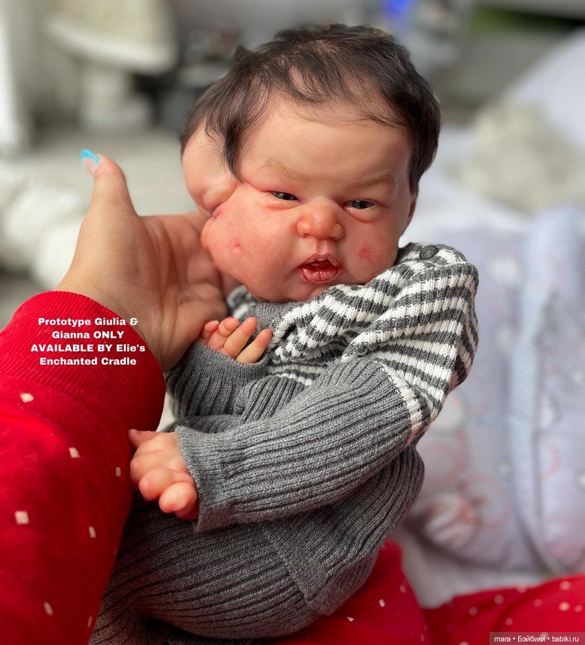 Gianna & Giulia скульптора Vincenzina Caré, автор прототипа Elie Habibi