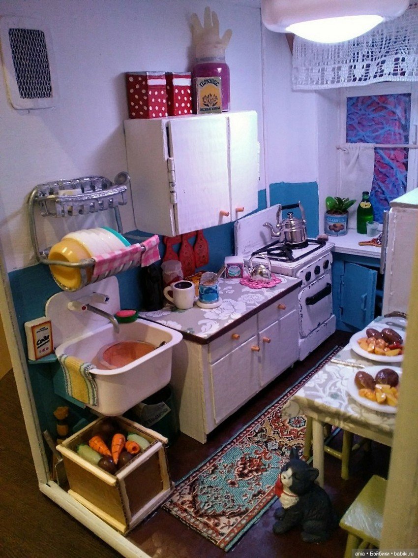 Советская кухня в хрущевке. Зима 80-го, ужин, автор Людмила Кудряшова (фото 2)