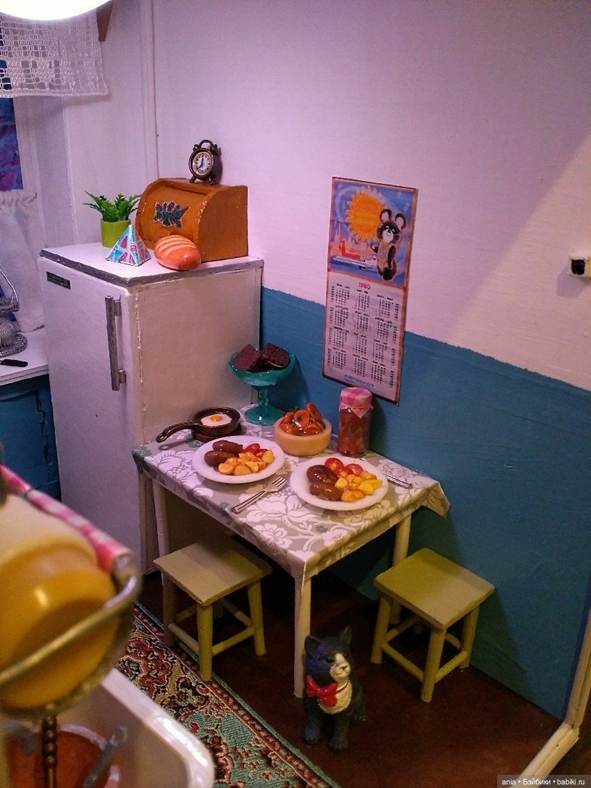 Советская кухня в хрущевке. Зима 80-го, ужин, автор Людмила Кудряшова (фото 3)