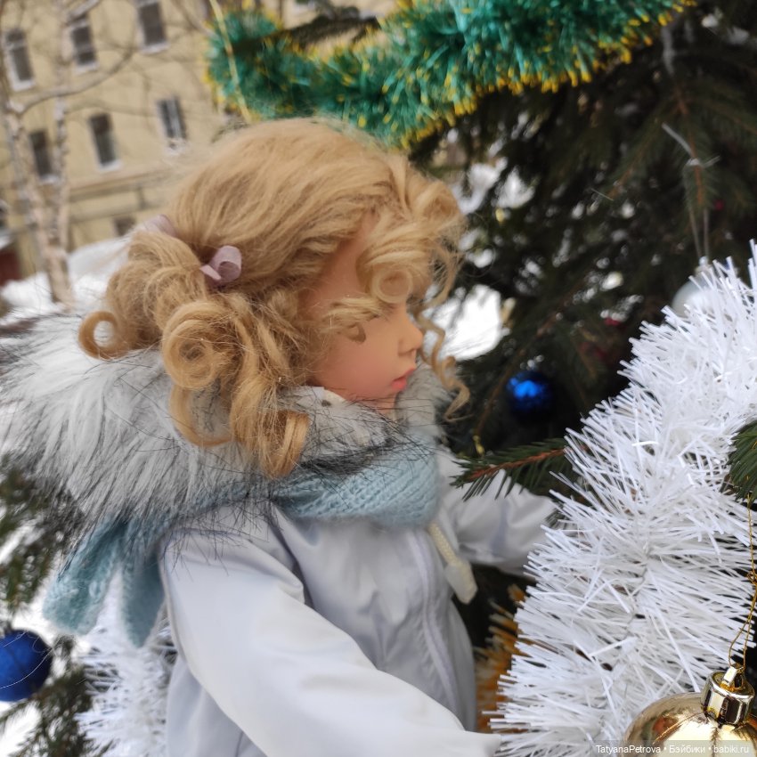 Снегурочка под ёлочкой, Aimee Gotz