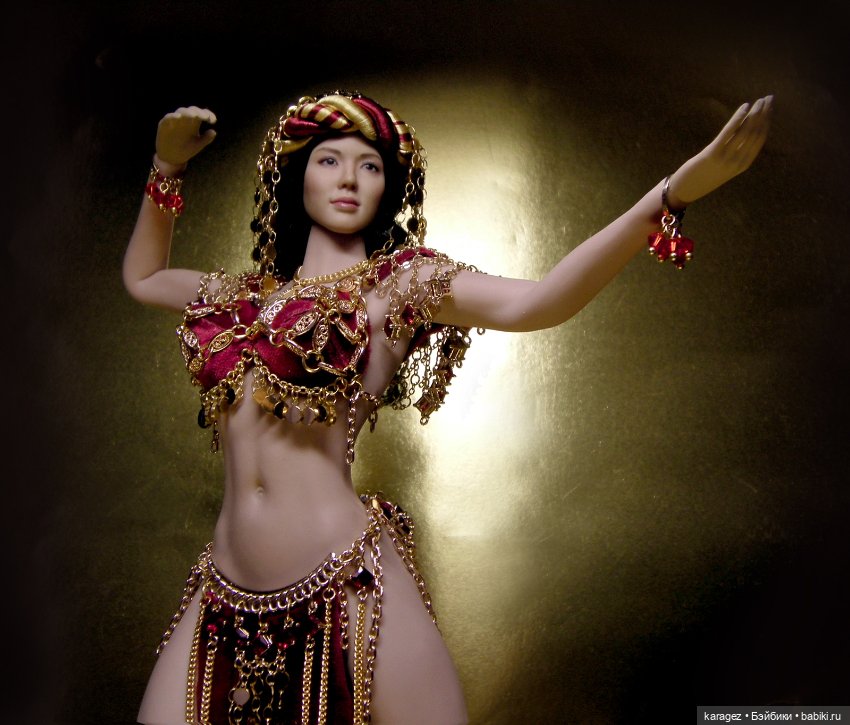 Золото на бархате. Шестнадцатый фасон восточного костюма для TBLeague Phicen (фото 6)