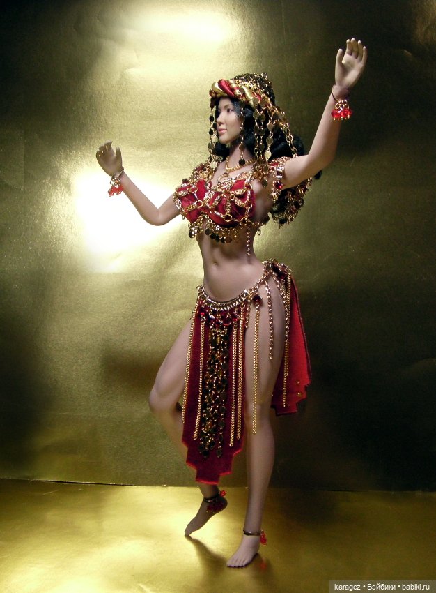 Золото на бархате. Шестнадцатый фасон восточного костюма для TBLeague Phicen (фото 10)