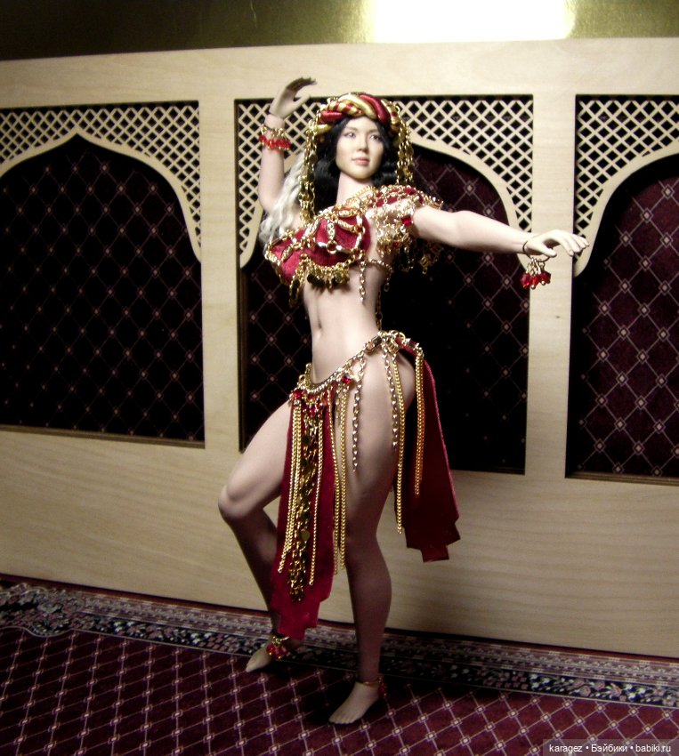 Золото на бархате. Шестнадцатый фасон восточного костюма для TBLeague Phicen