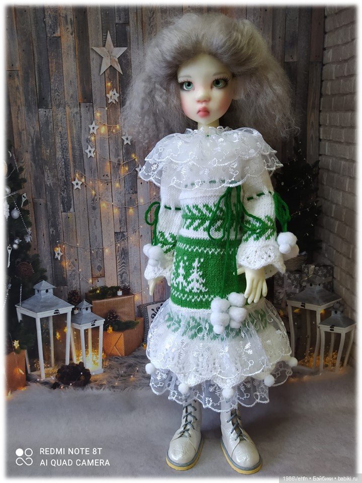 С наступающими праздниками! Мики от Kaye Wiggs