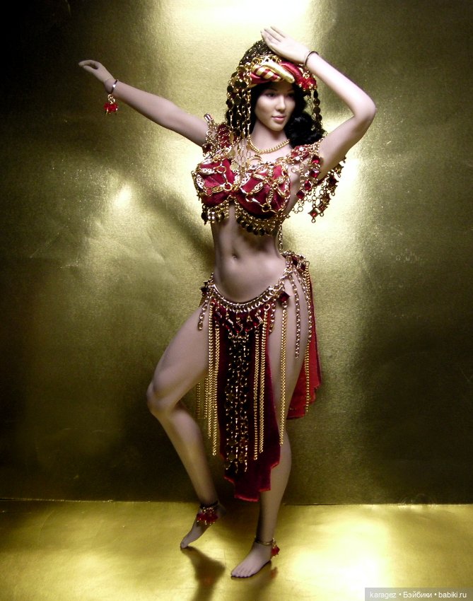 Золото на бархате. Шестнадцатый фасон восточного костюма для TBLeague Phicen