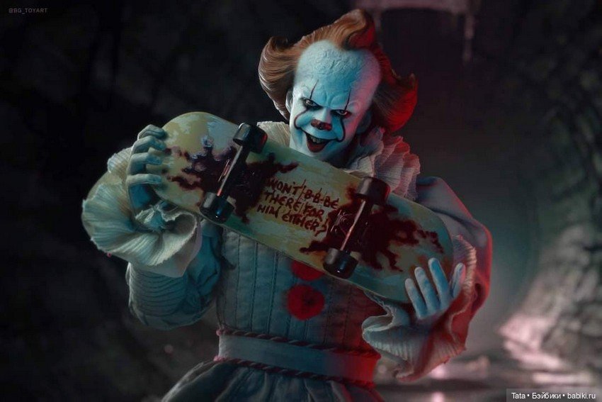 Пеннивайз в масштабе 1/6 от Hot Toys по мотивам фильма «Оно» (фото 3)