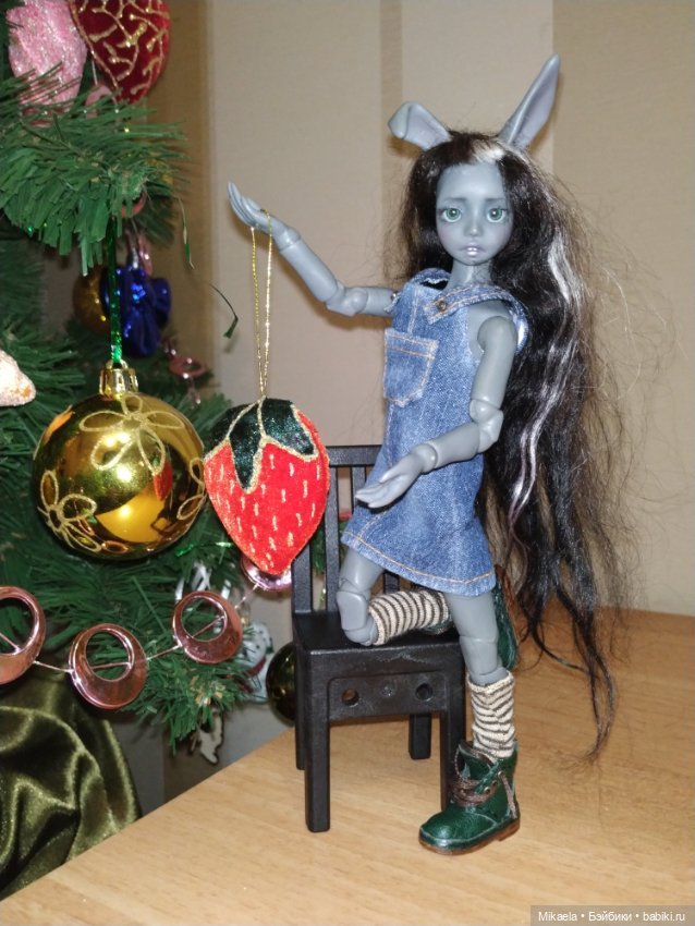 Он приближается — Новый год и Рождество: праздничные фото кукол (фото 5)