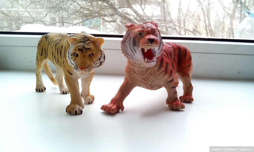 Дезил поздравляет всех с Новым годом