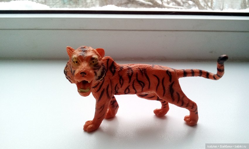 Дезил поздравляет всех с Новым годом