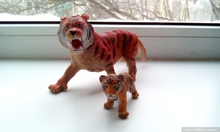 Дезил поздравляет всех с Новым годом