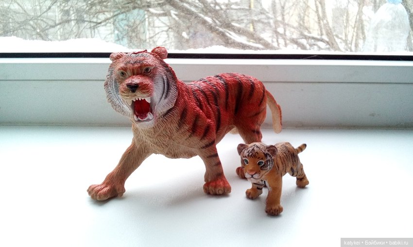 Дезил поздравляет всех с Новым годом