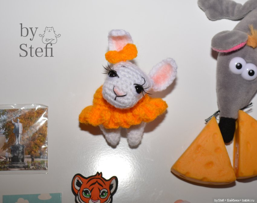 Ещё один зайчишка. Зайчиха. Магнитик (фото 7)