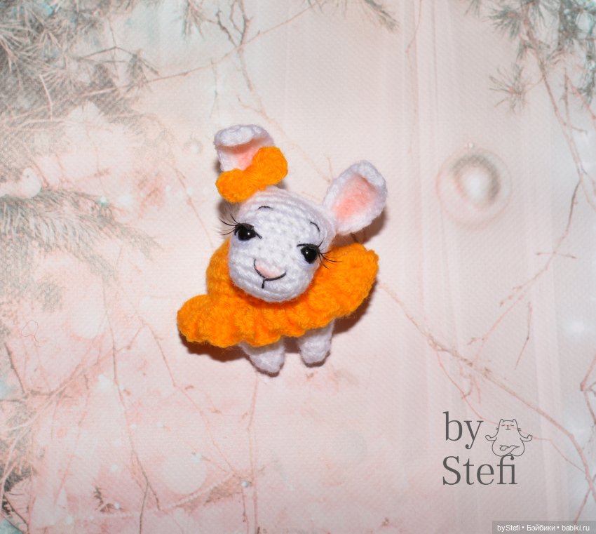 Ещё один зайчишка. Зайчиха. Магнитик (фото 10)