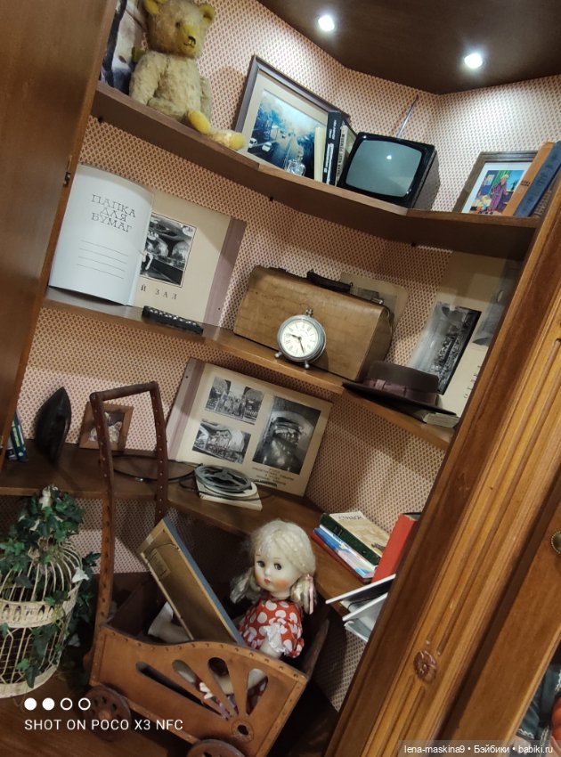 Зайчата, Стеша и Марфа в детском Гуме