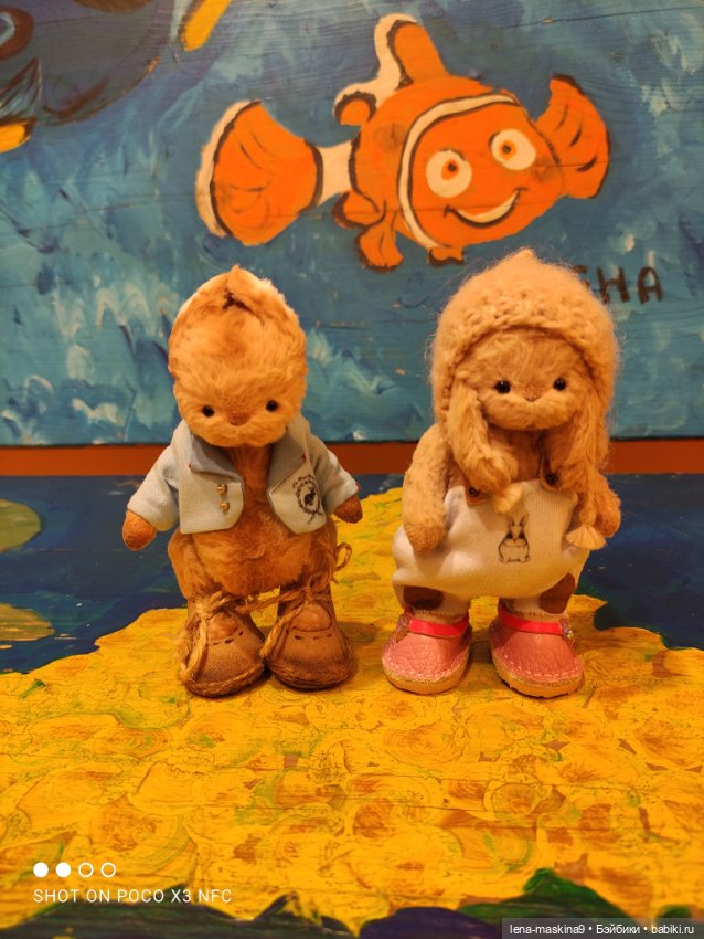 Зайчата, Стеша и Марфа в детском Гуме