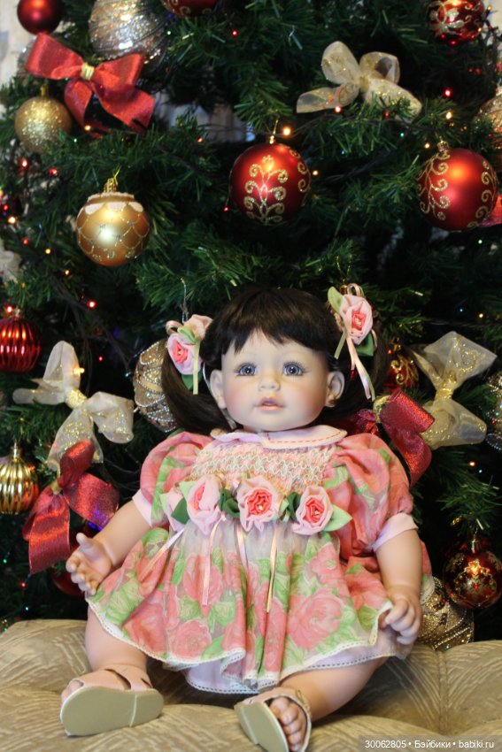 Адорочки возле елочки — Куклы Adora (Адора): коллекционные виниловые (фото 4)